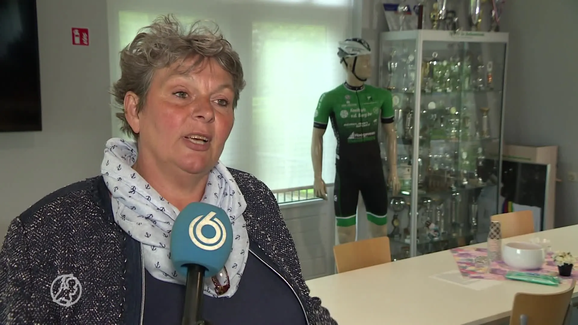 Bollenstreek juicht voor Giro-etappewinnaar Taco van der Hoor...