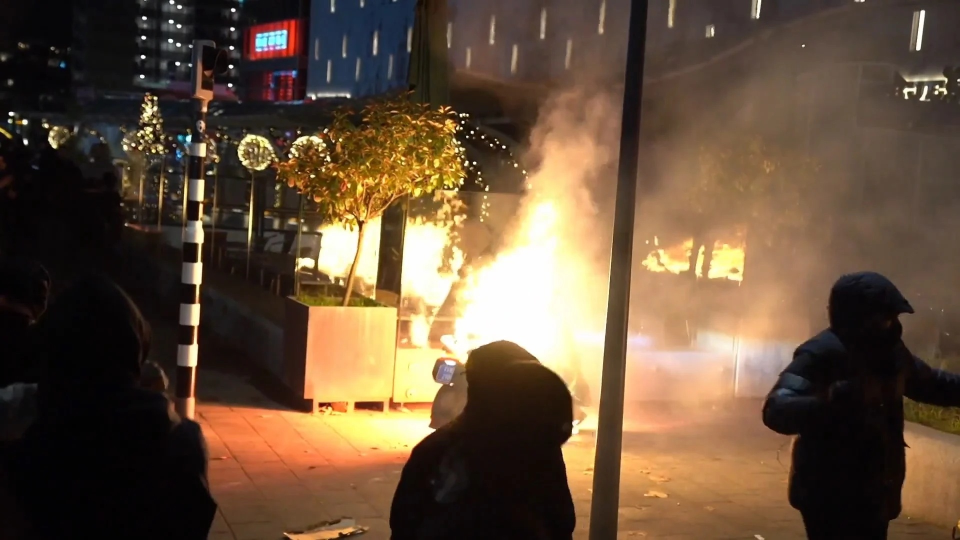 Politie: vuurwerkverbod en coronaregels geen prioriteit tijdens jaarwisseling