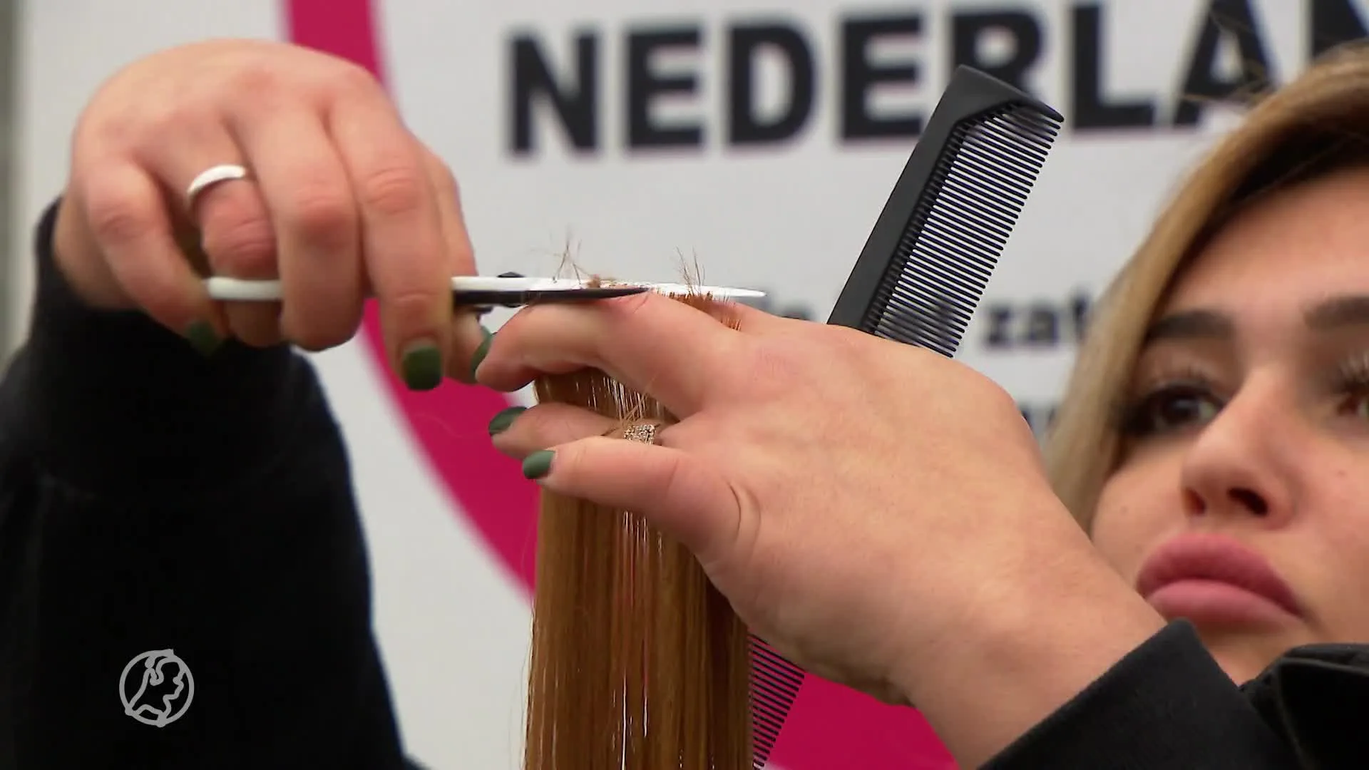 Kappers door heel het land voeren actie voor hogere coronasteun