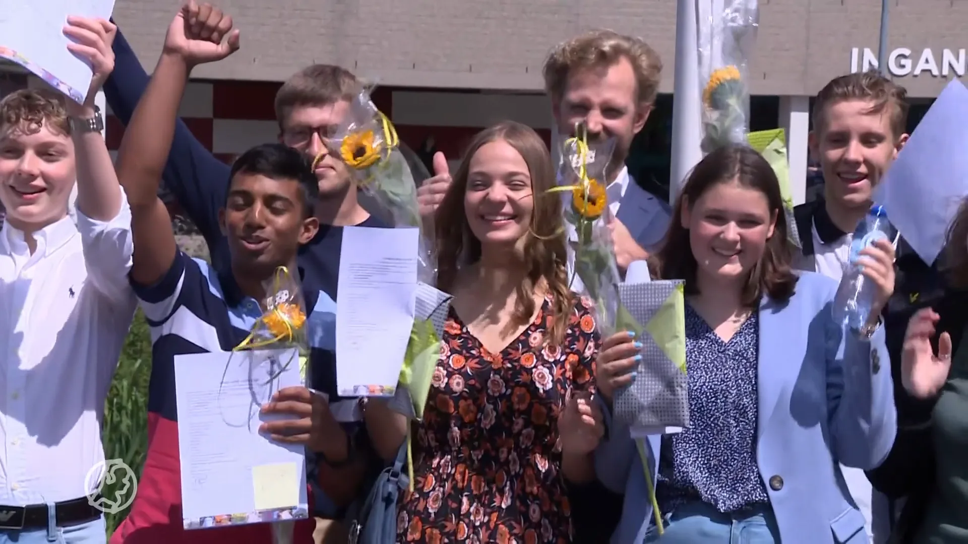 De vlag kan uit: scholieren horen dat ze geslaagd zijn