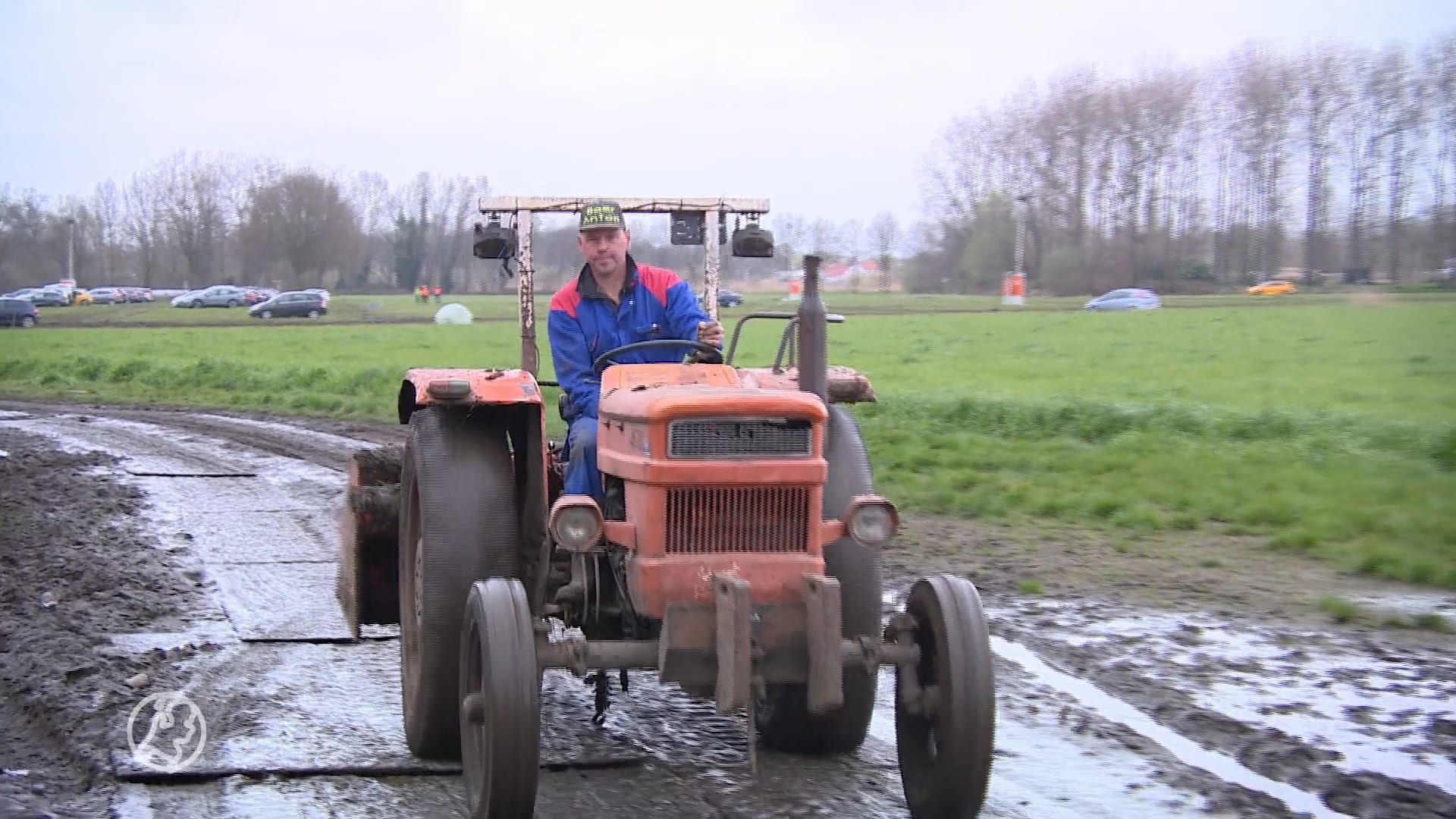 Verkeerschaos bij festival Paaspop, organisatie roept bezoekers op met pendelbus te komen