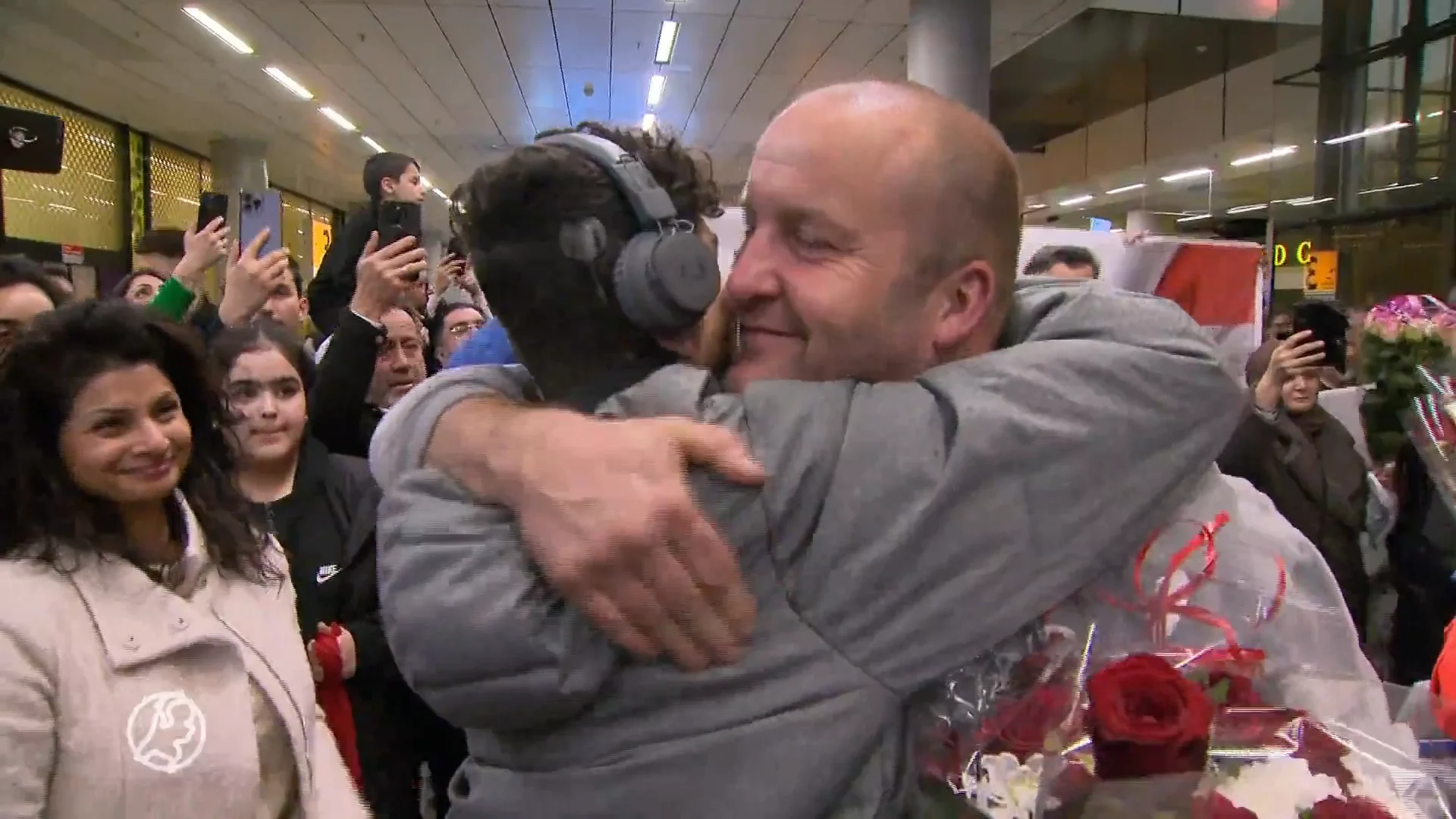 Nederlandse reddingswerkers terug uit aardbevingsgebied