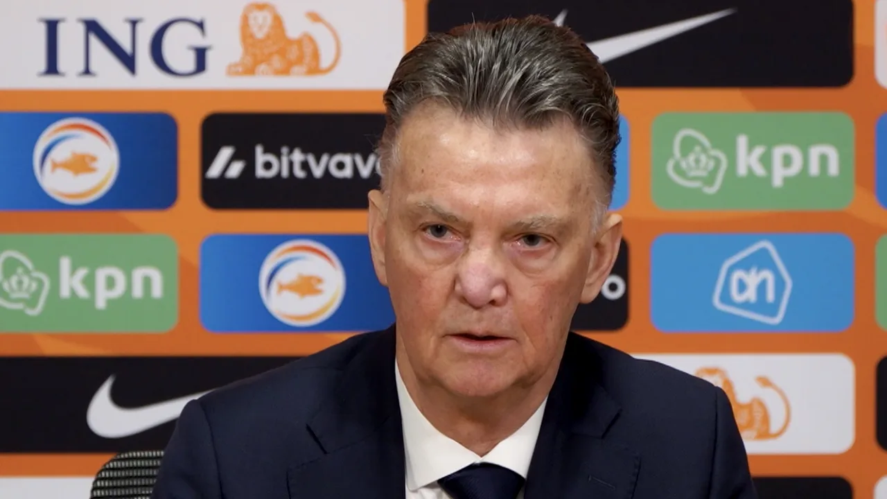 Van Gaal zag Oranje weinig kansen weggeven: 'En als Dumfries gewoon die bal stopt...'