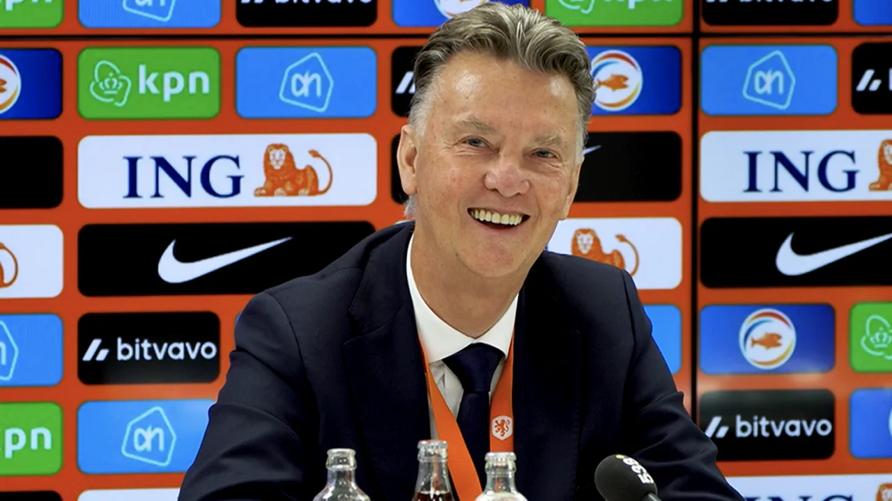 Van Gaal lacht om Vandaag Inside-verslaggever: 'Wat een valse vraag!'