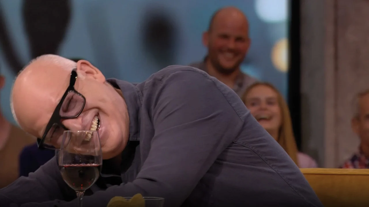 René gaat stuk om radiostem Johan: ‘Jij moet die vieze EasyToys-filmpjes gaan inspreken!'