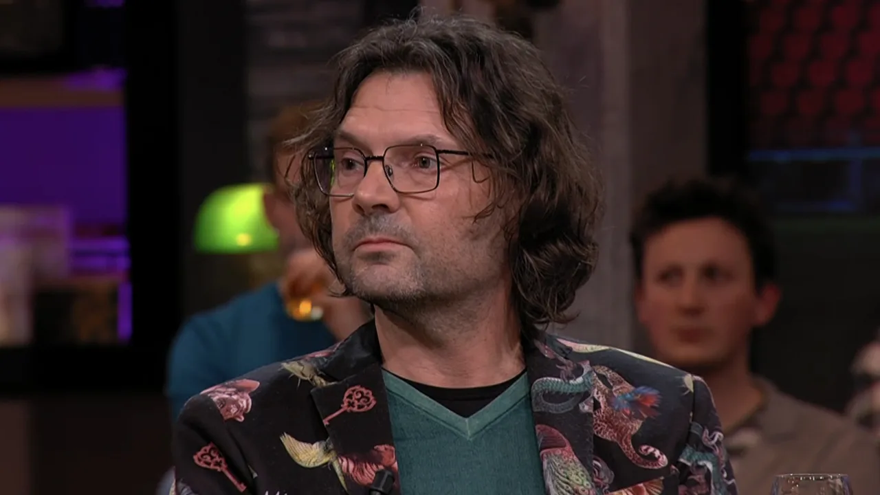 ‘Ik zou Henk Fraser bij PSV voor de groep zetten’