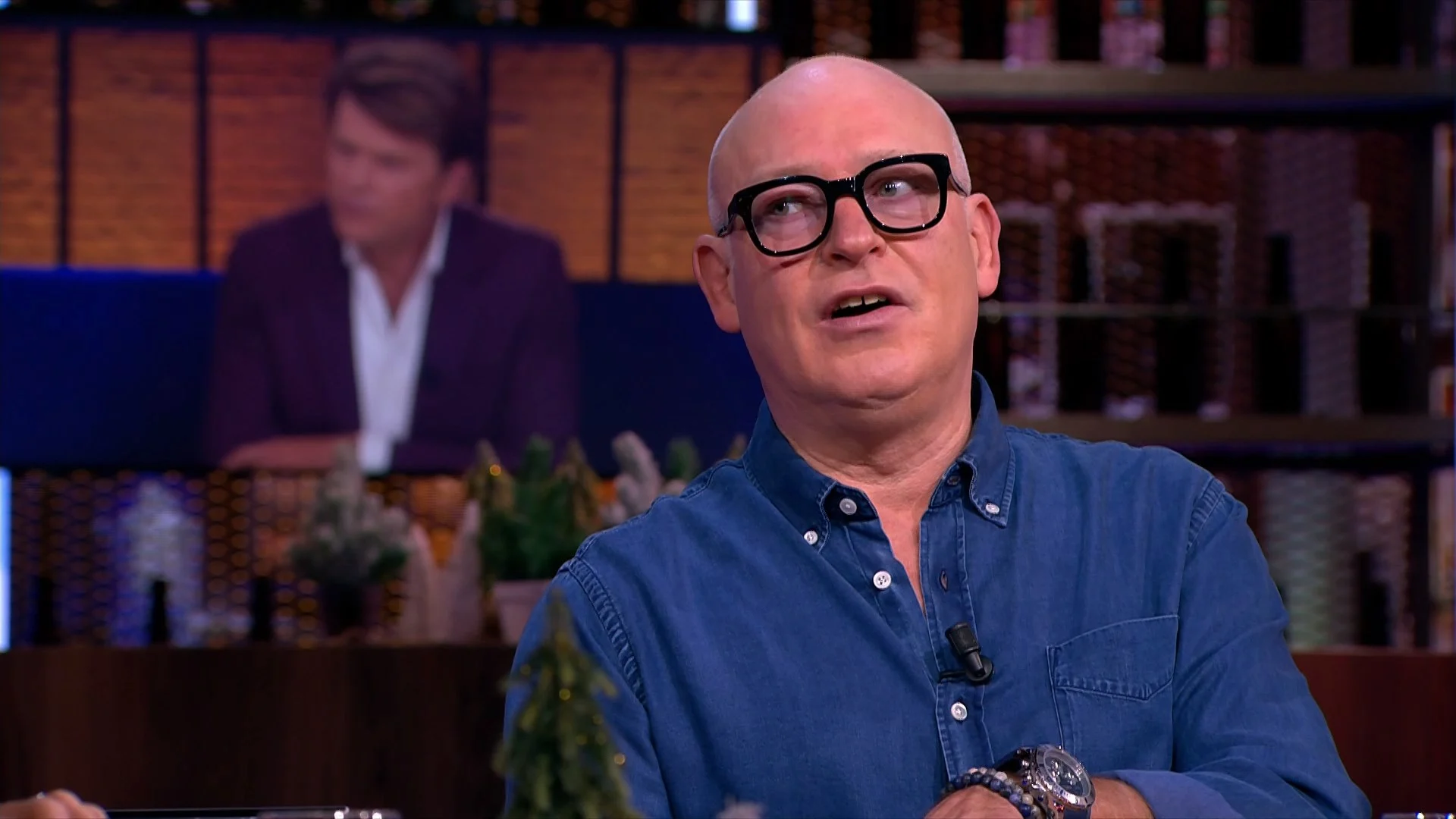 René over Johan Derksen-persiflage bij BEAU: 'Keuken Kampioen...