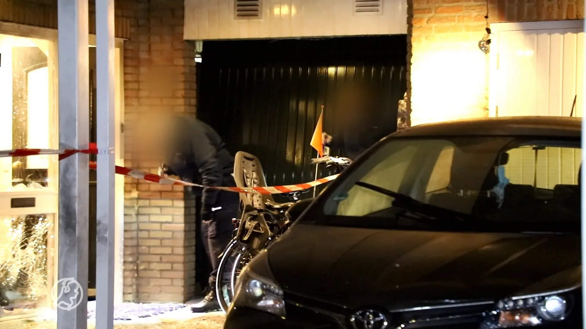 Vader boos over bekeuringen zoon, pleegt gerichte aanslag op woning agent