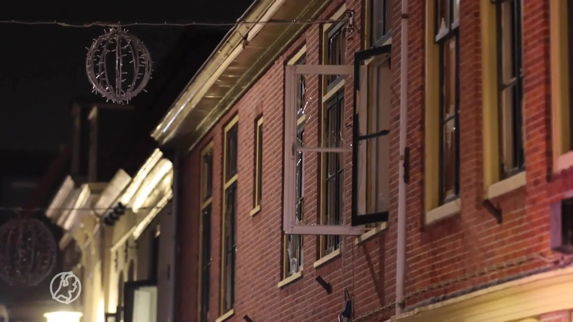 Plofkraak op winkel zorgt voor puinhoop in Alkmaar, huizen ontruimd