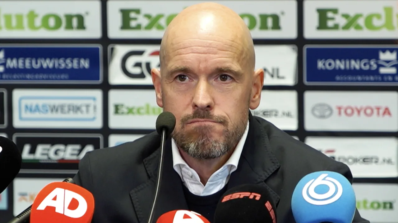 Ten Hag tegen Engelse verslaggever: 'My head and energy is for Ajax'