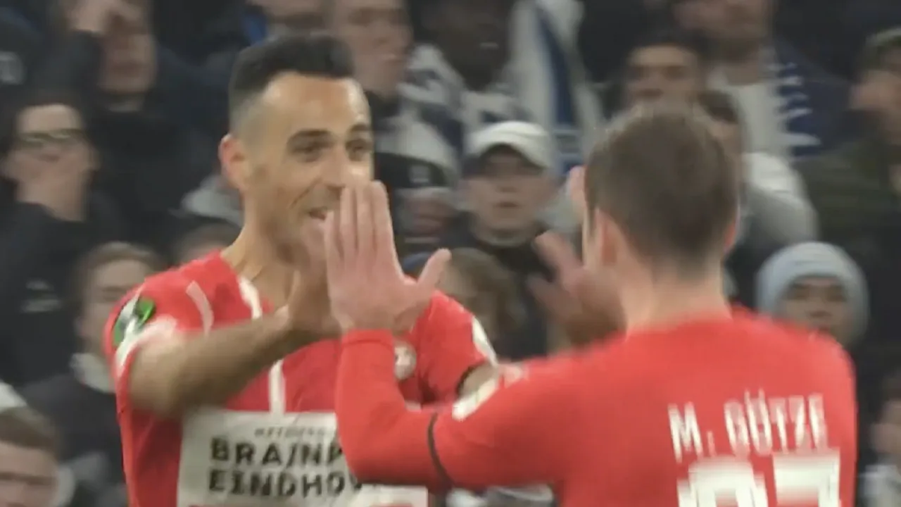 VIDEOGOAL: FC Kopenhagen - PSV 0-1 (Zahavi)