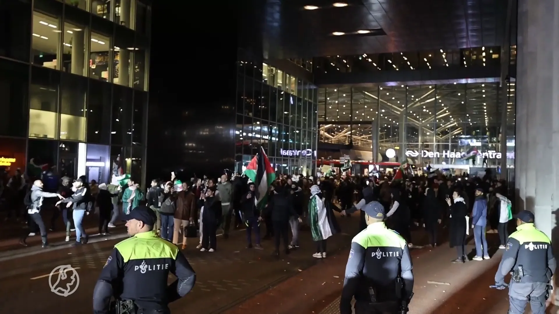 Politie grijpt in bij pro-Palestijnse demonstratie in Den Haag