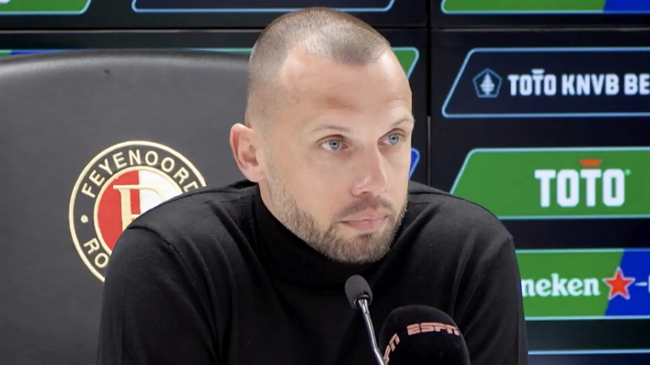 Heitinga: 'Alle spelers en stafleden van Ajax wilden de wedstrijd uitspelen'