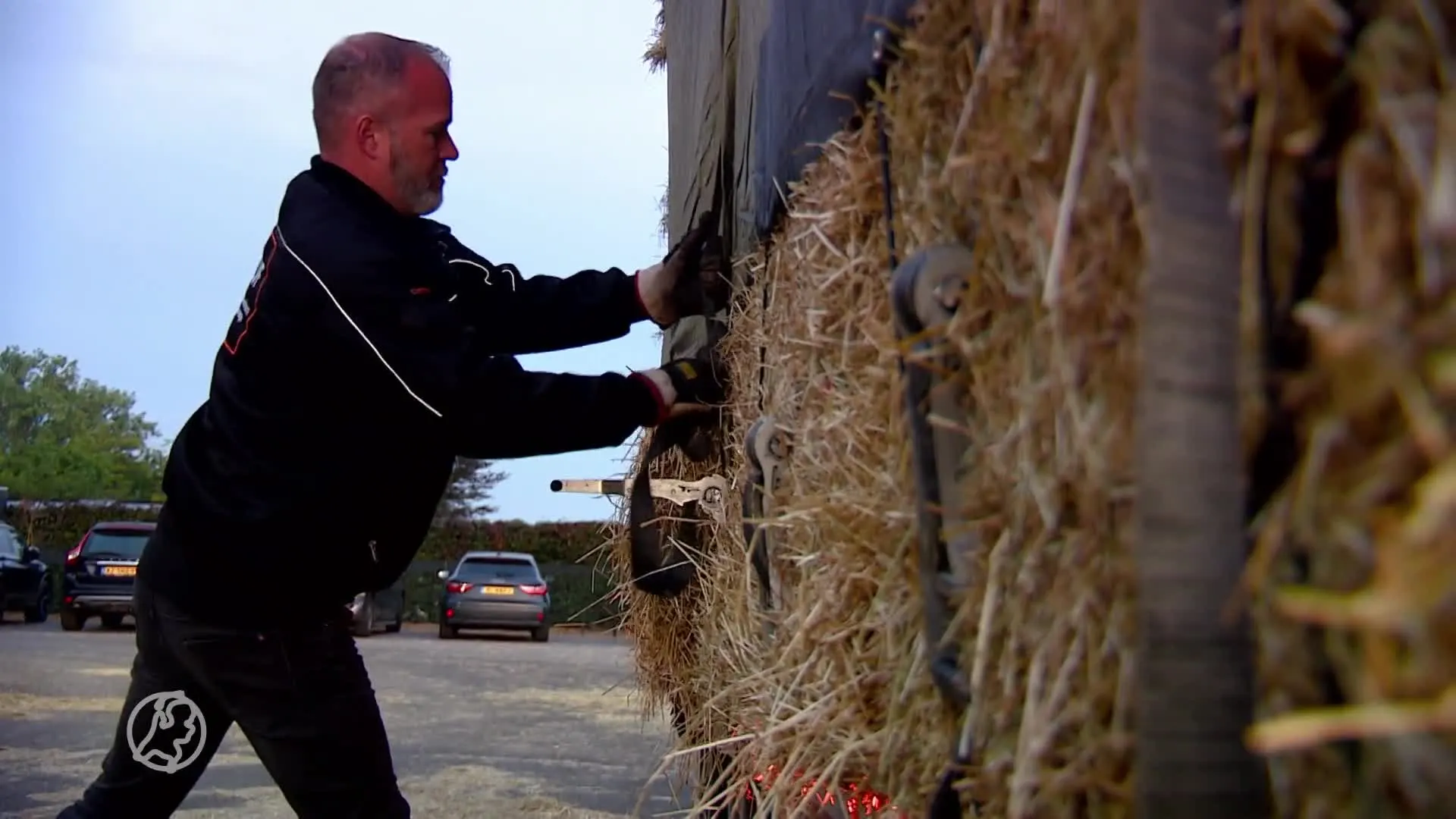 220 ton hooi gedoneerd voor door overstromingen getroffen dieren in Limburg