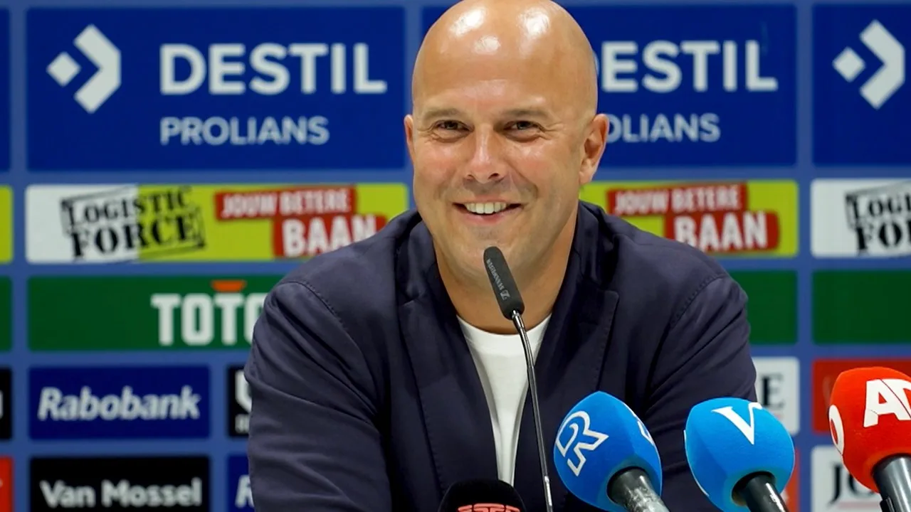 'Als ik Van Persie in had mogen laten vallen, had ik het gedaan'