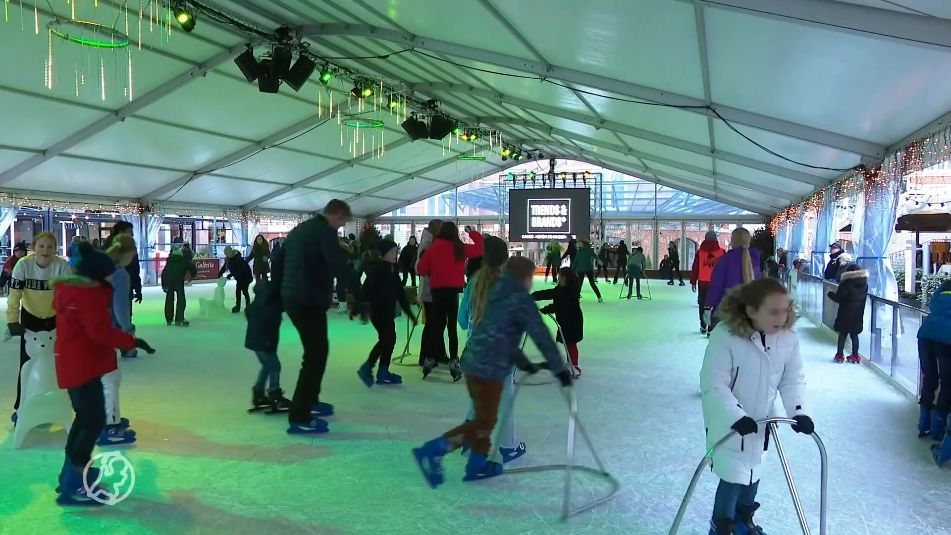 Wat kan nog wél tijdens de lockdown? Nou, schaatsen!