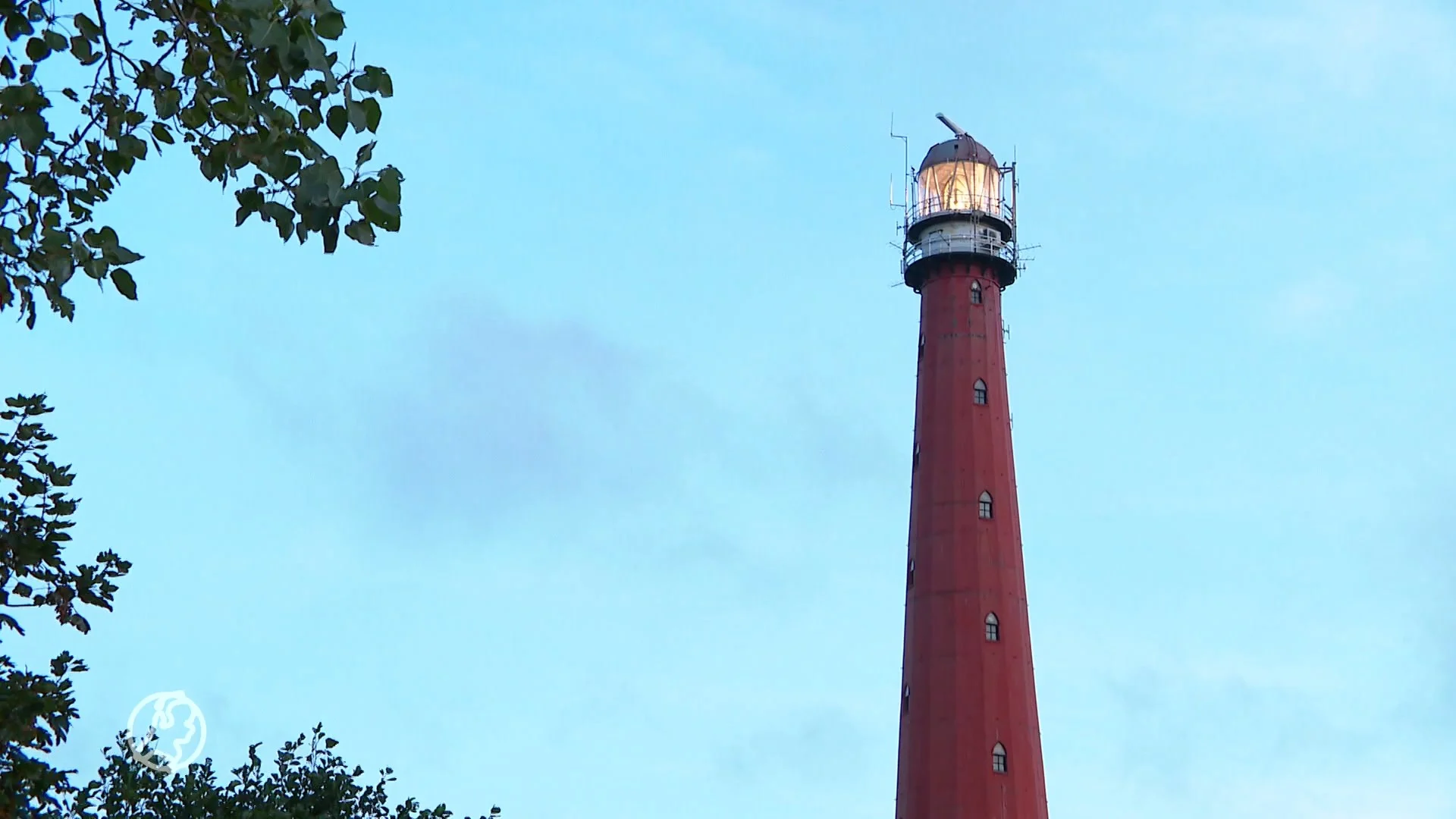 Hoe kan de hoogste vuurtoren van Nederland op instorten staan?