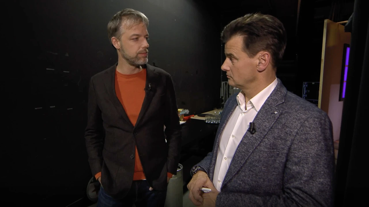 In de Wandelgangen met Olaf Koens: ‘Ik zou niet weten wat ik aan Zelensky of Poetin moet vragen’