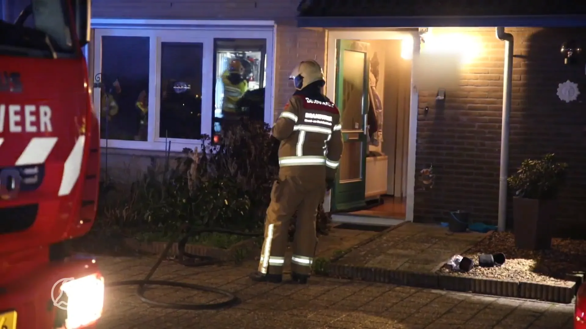 Woningbrand wordt vrouw in Apeldoorn fataal, politie zet omgeving af