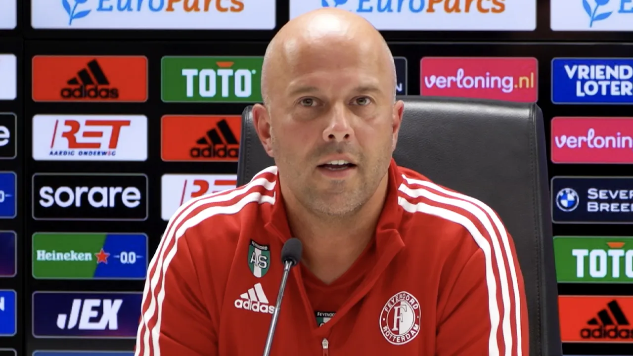 Veel nieuwe spelers bij Feyenoord: 'Manier van spelen zie ik terug, afstemming moet beter'