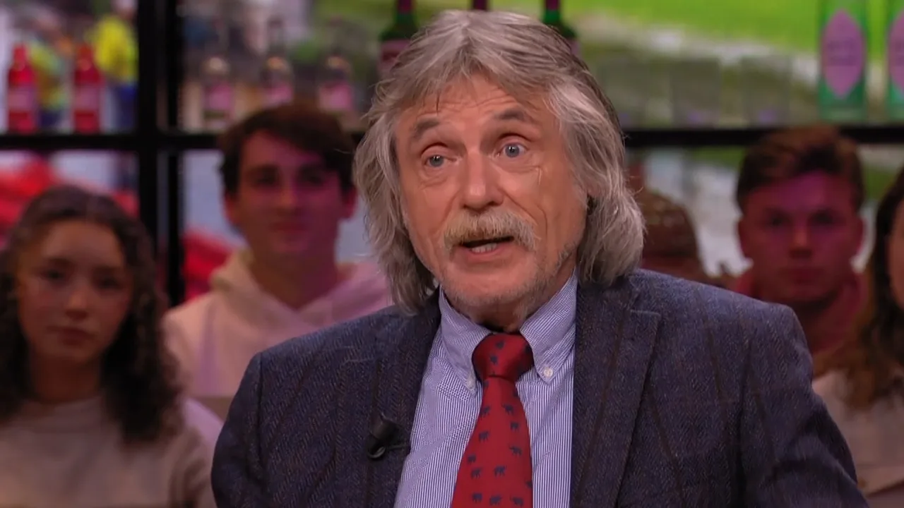 Johan ziet valkuil voor hoofdtrainer Van Nistelrooij: 'Dan vloekt hij je helemáál stijf!'