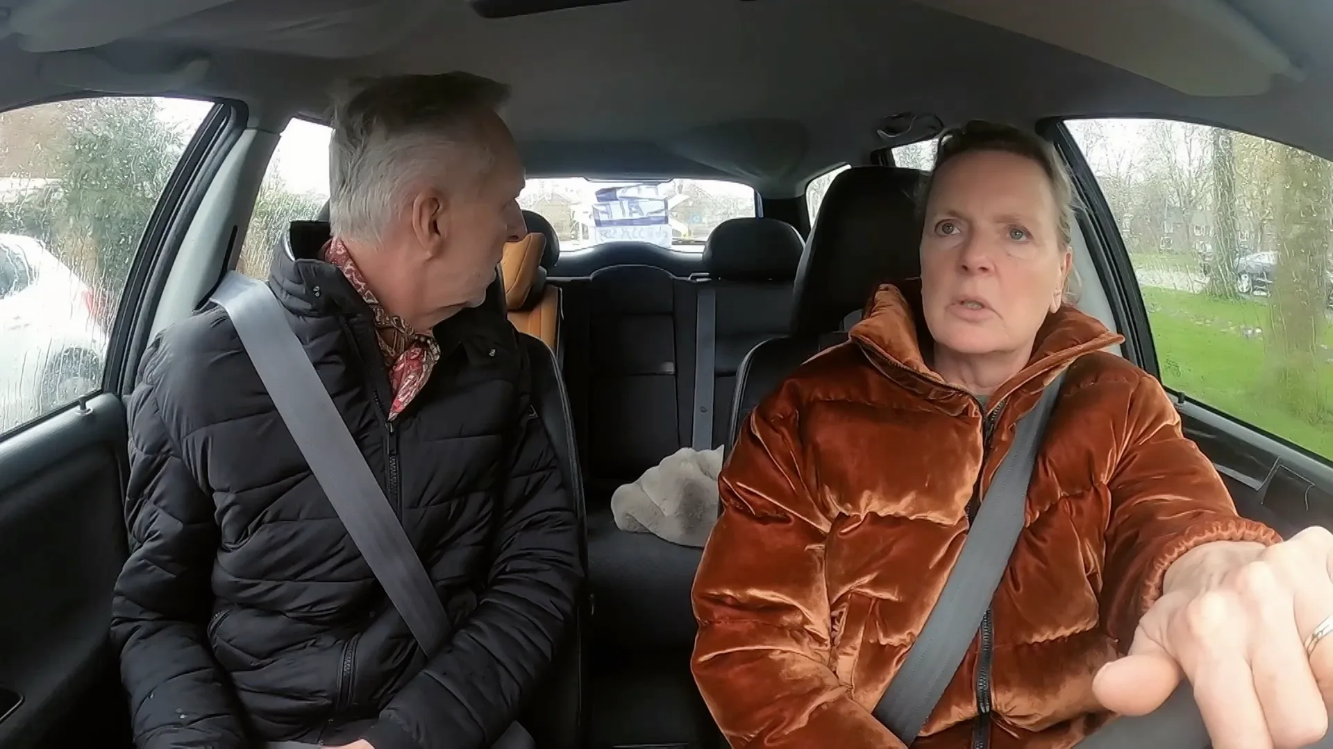 Martien en Erica maken ruzie bij Mac Drive