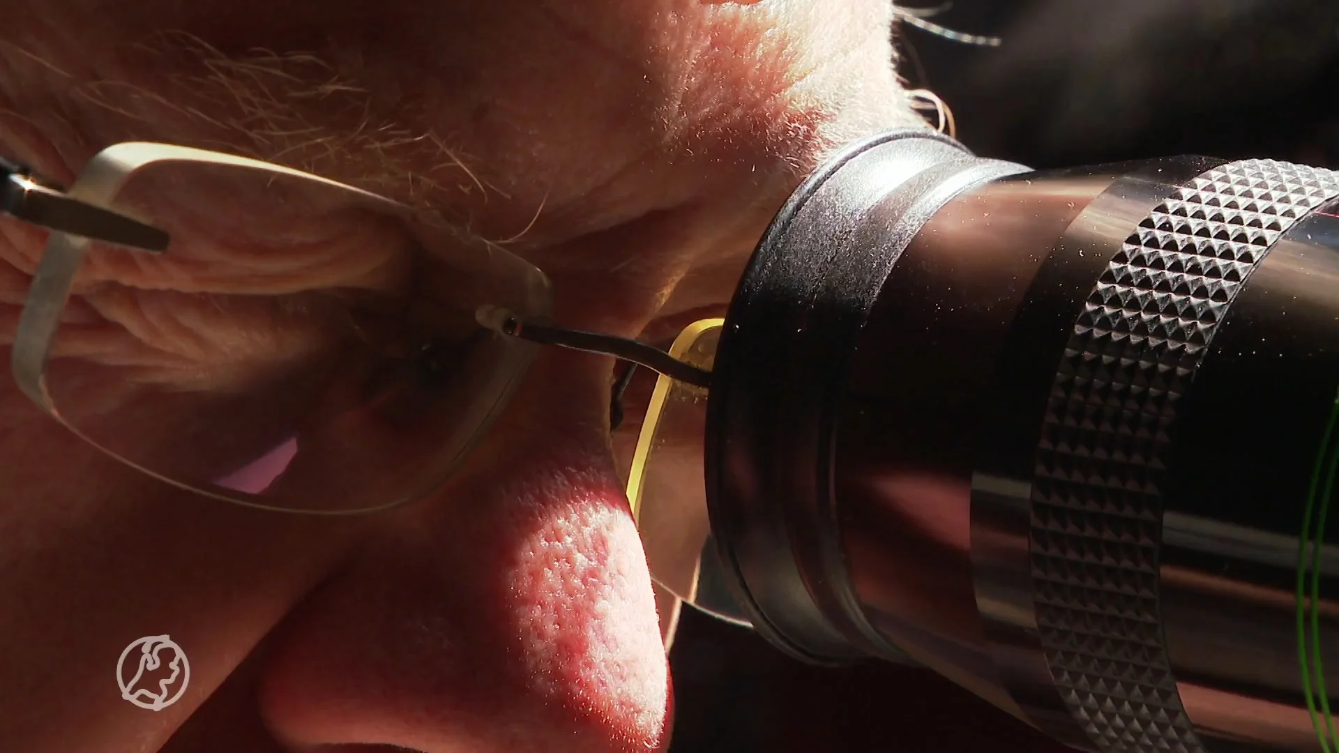 Gedeeltelijke zonsverduistering trekt veel bekijks: 'Het blij...