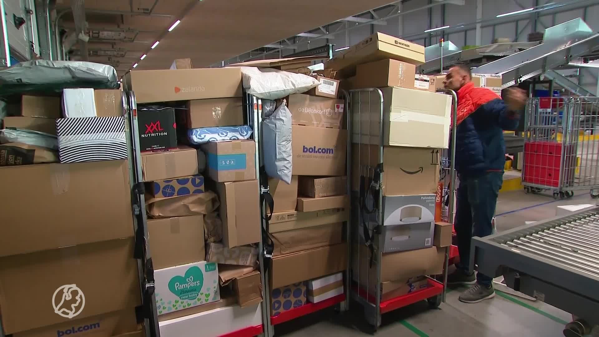 Pakketje na pakketje: drukte bij pakketbezorger door Black Friday