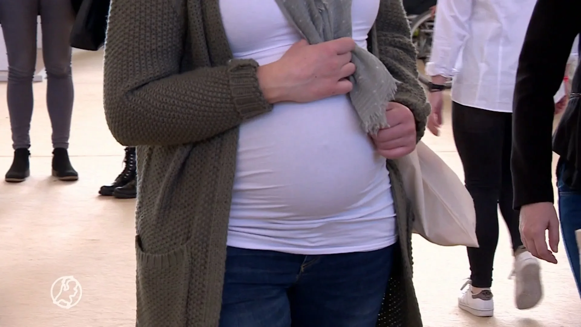 De Jonge wil advies over eerder inenten zwangere vrouwen, voo...