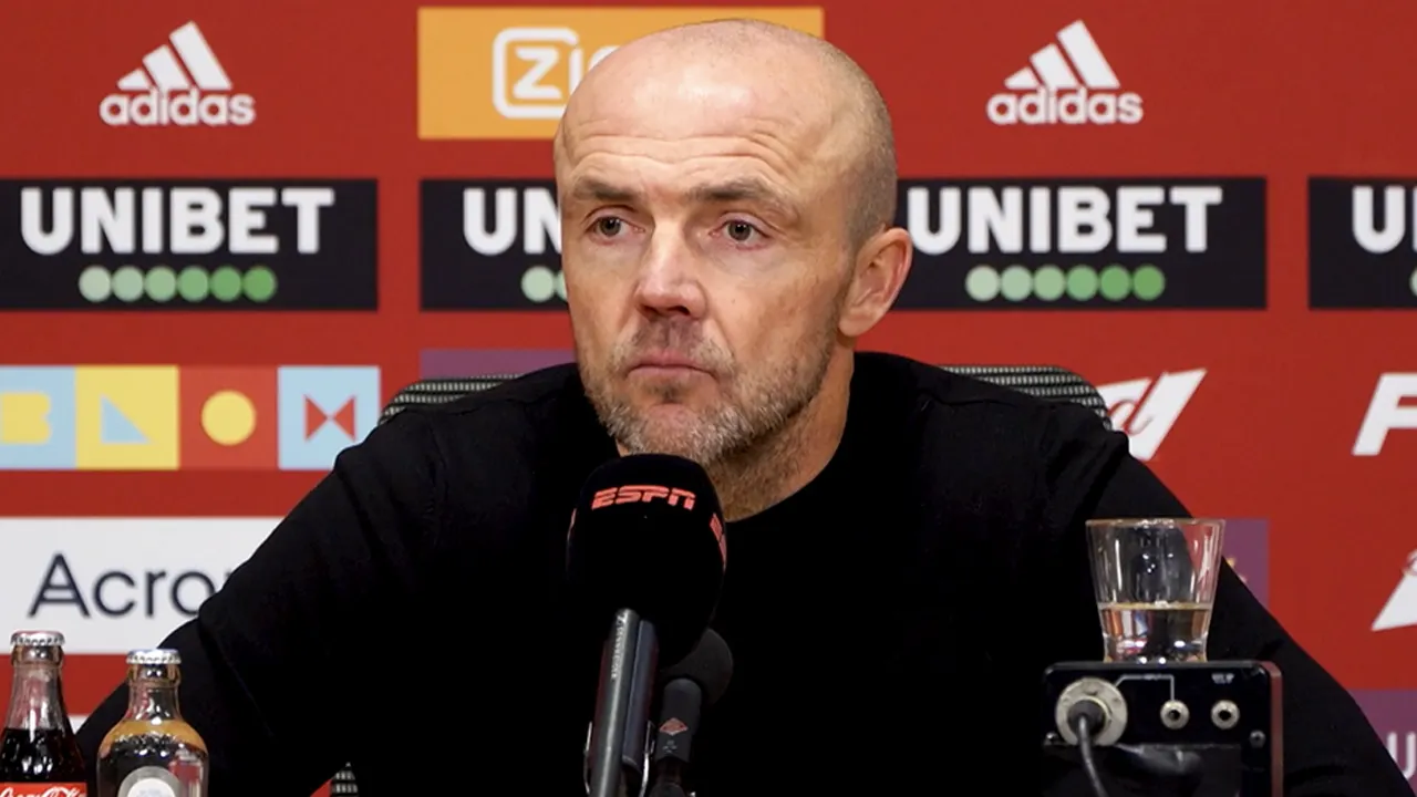 Schreuder zag Ajax nerveus starten tegen FC Twente: 'Ik had dit niet zien aankomen'