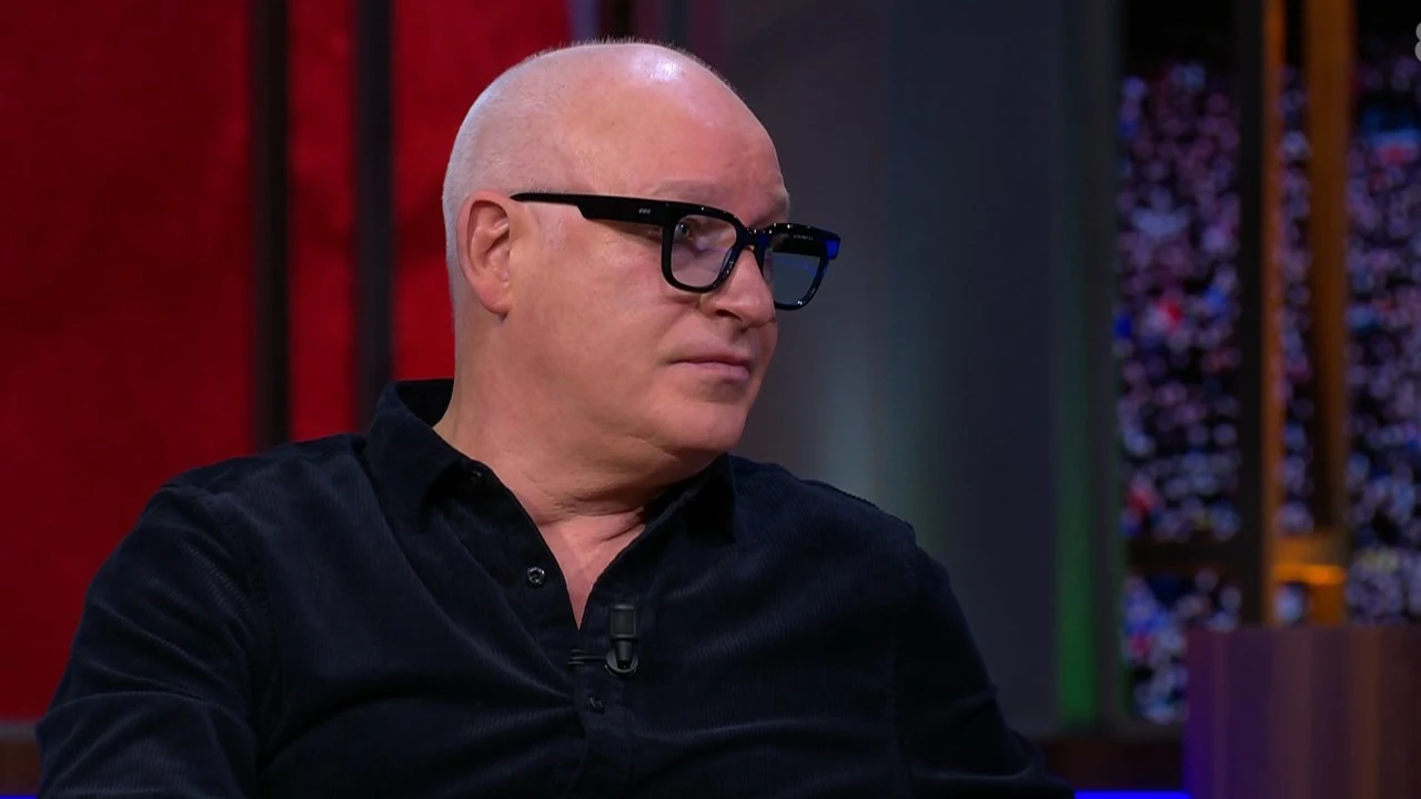 René over statistiek van Gravenberch: 'Dat kan niet!'