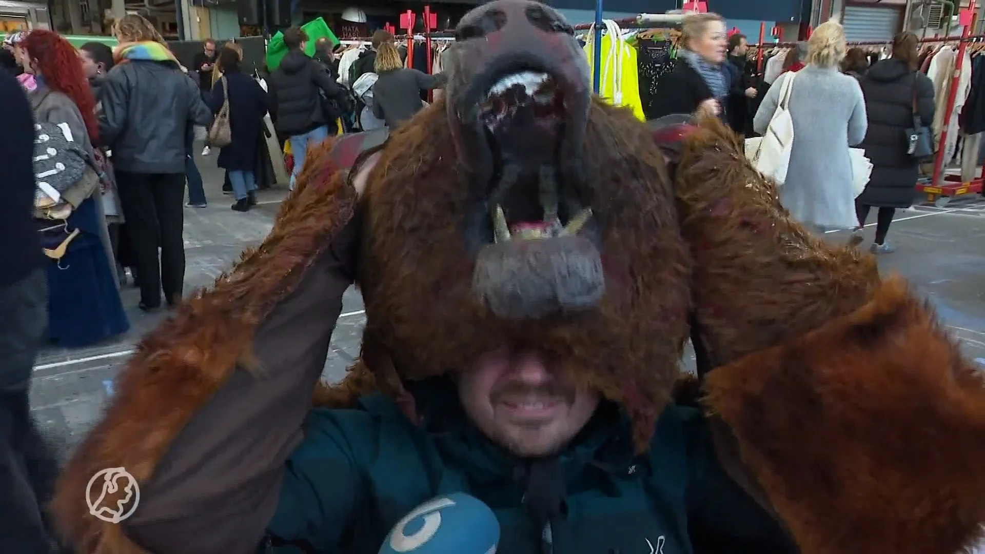 Grote belangstelling voor kostuumverkoop van Nationale Opera & Ballet