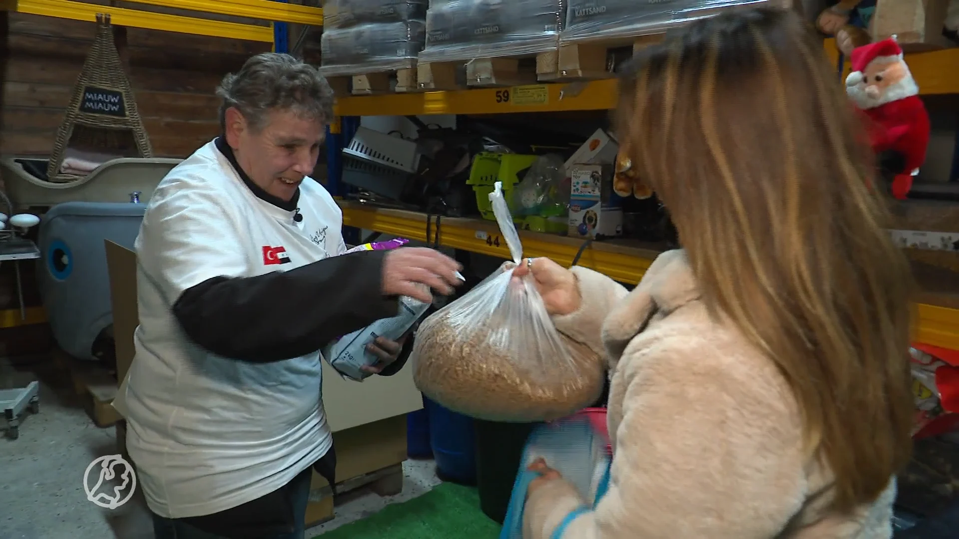 3000 kilo dierenvoeding naar Turkije, want 'we vergeten de dieren'