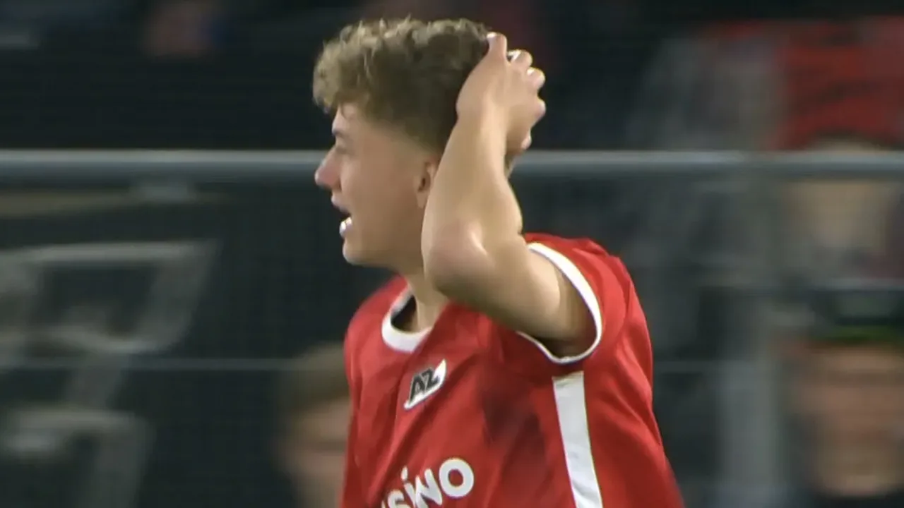 KANS: Mijnans schiet vanaf randje zestien op doelman Aréola