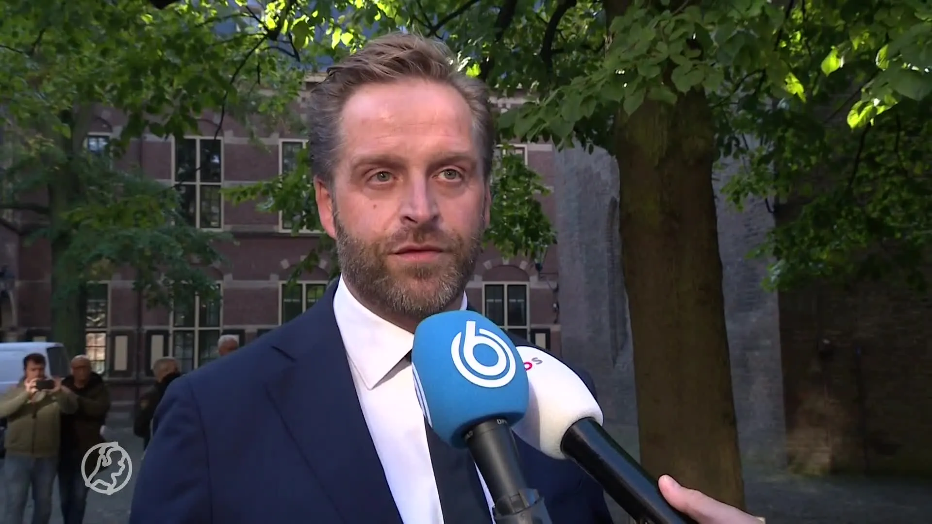 De Jonge: te vroeg voor oordeel over schrappen coronapas