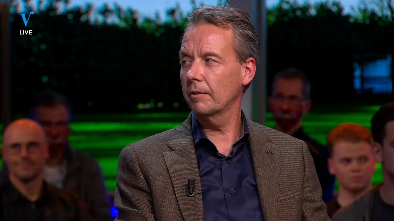 René vaart blind op Valentijn met de Toto: ‘Jij mag het doen’