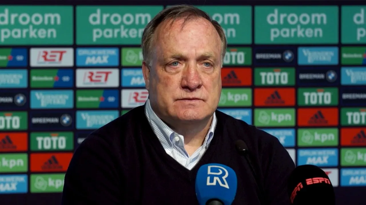 Advocaat: 'In de eerste helft waren we gelijkwaardig aan Ajax...