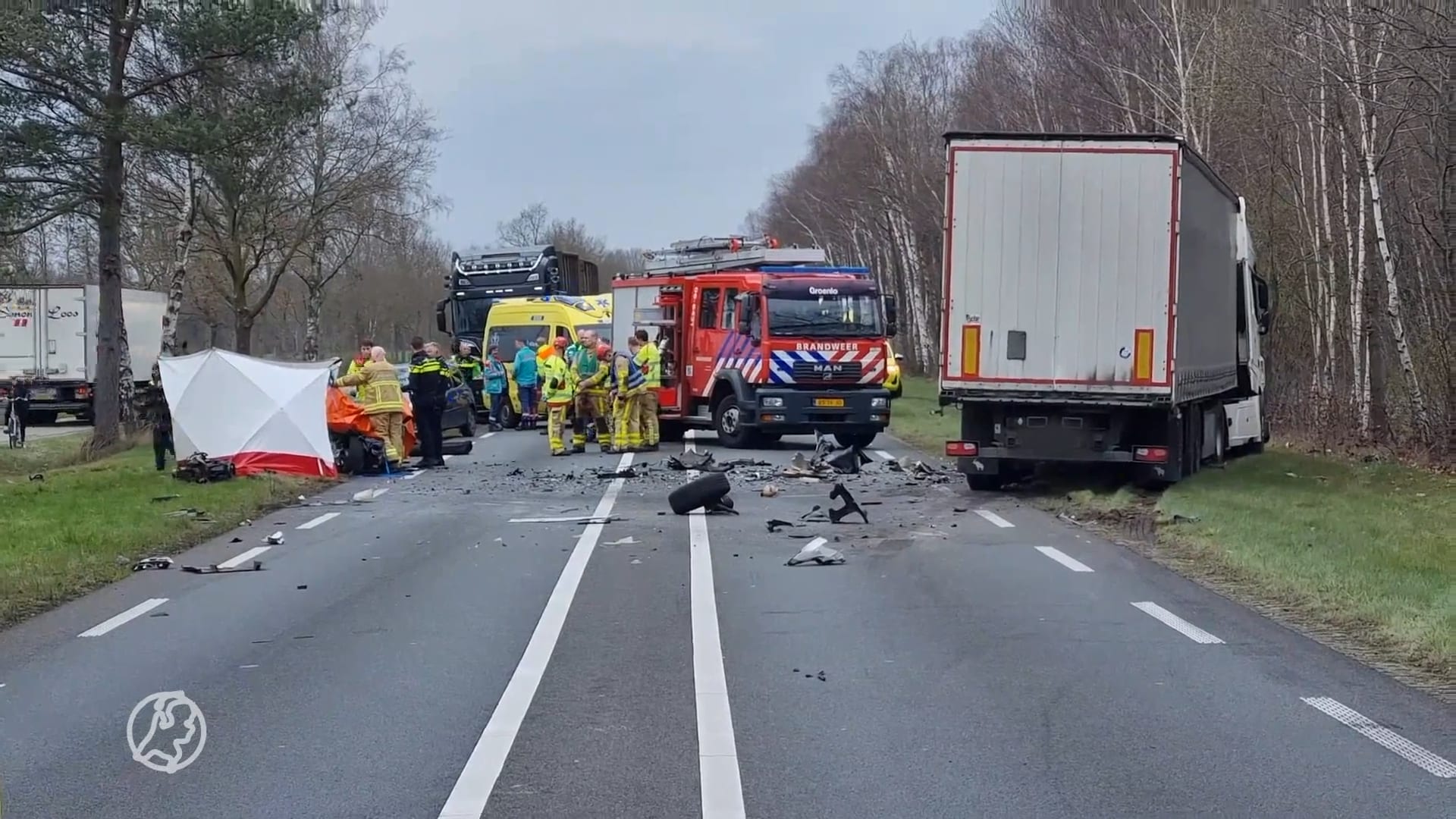 Dode door ongeval met vrachtwagen en personenauto bij Lievelde