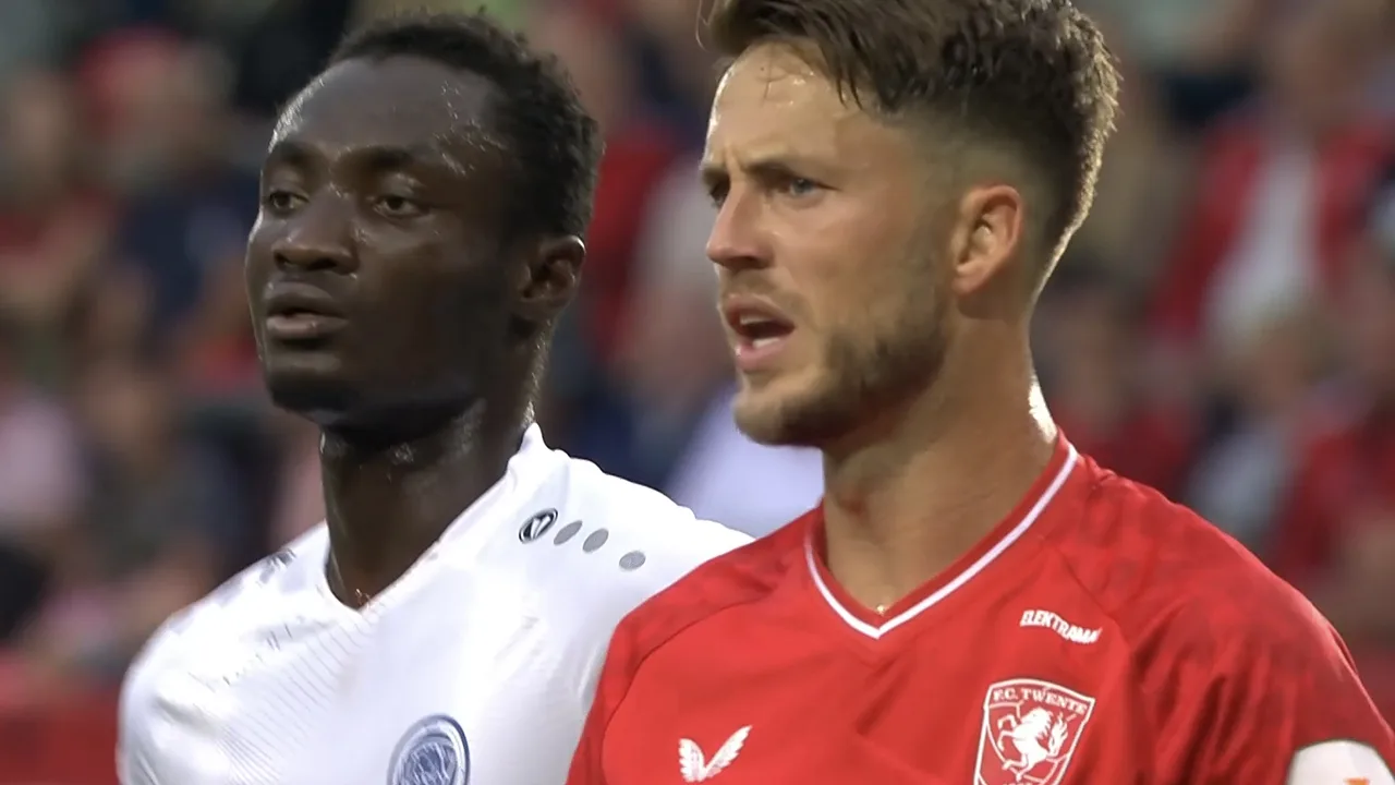 KANS: Van Wolfswinkel ziet schot gekeerd worden door doelman van Riga FC