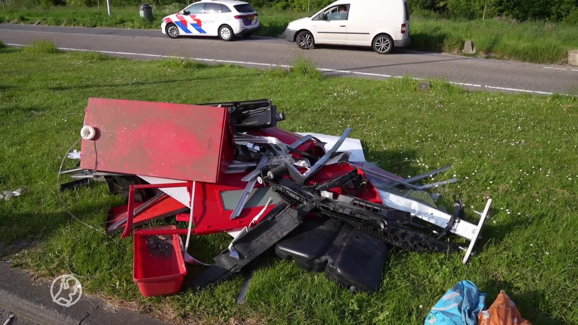 Auto botst op andere auto bij tankstation, meerdere gewonden