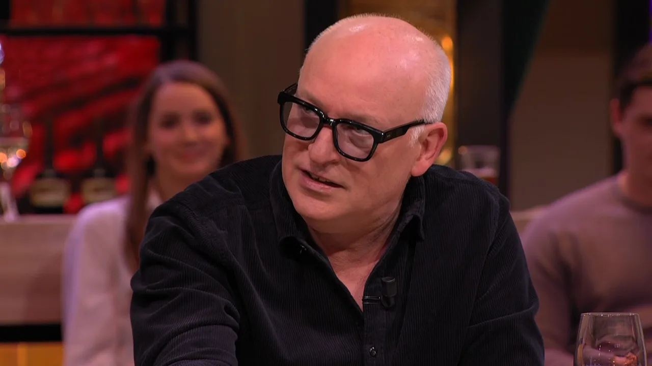 René onthult: ‘Ajax vindt het toch te patserig om 7 miljoen voor Arne Slot te betalen’