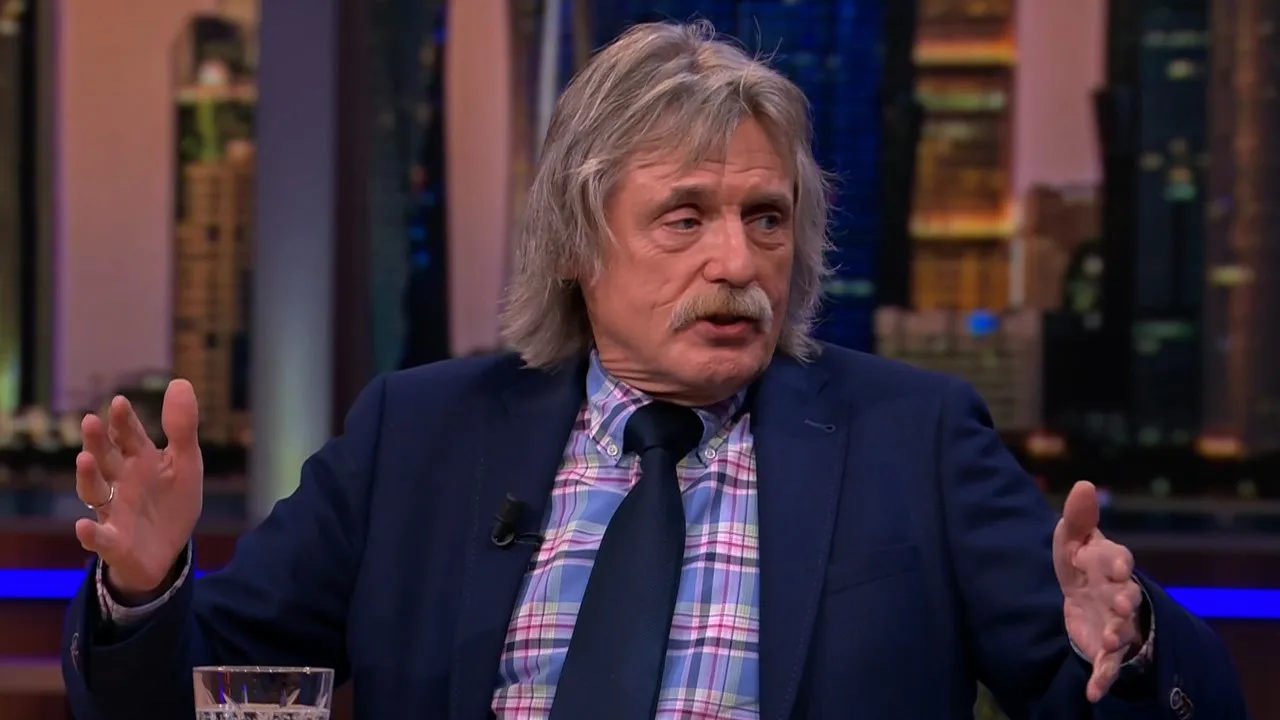 Johan gaat boek schrijven over Qatar en laakt karakterloze houding van topsporters