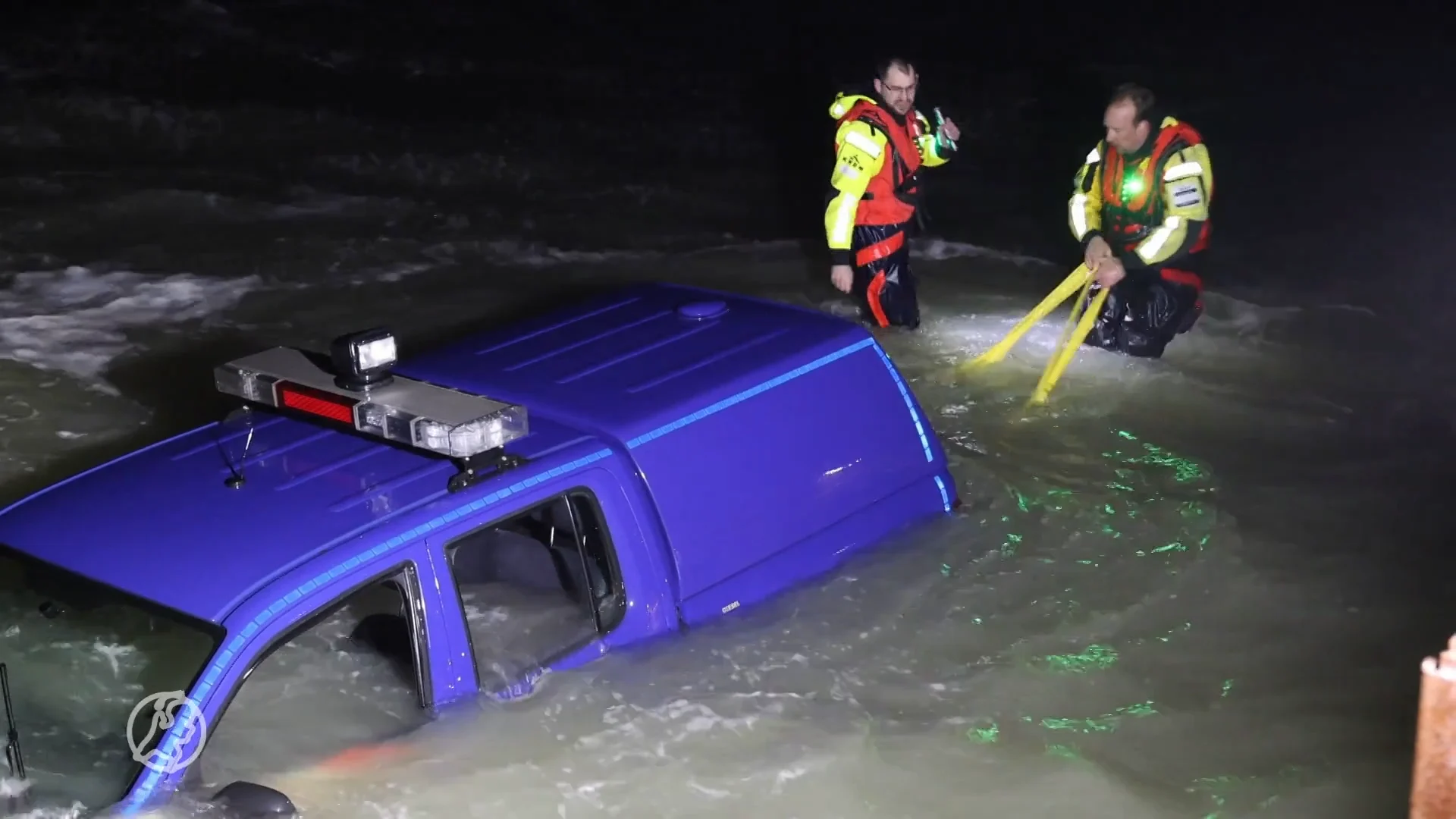Terreinwagen Koninklijke Marechausse in Noordzee