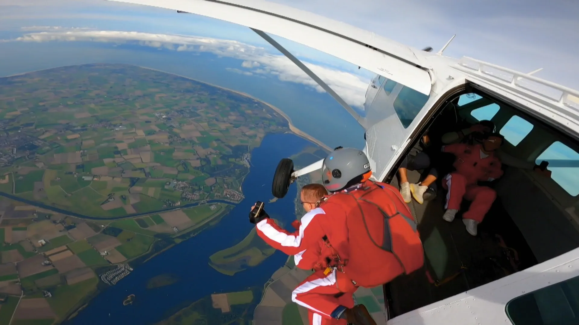 Reisgenoten OVERWINNEN ANGST in ULTIEME UITDAGING!