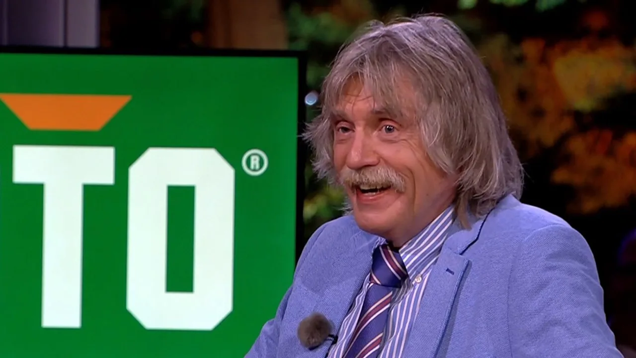 TOTO-winnaar krijgt cheque overhandigd: ‘Kan je een leuke spits van kopen!’