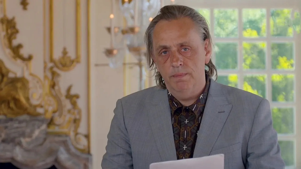 Marcel van Roosmalen spaart helemaal niemand in column voor D...