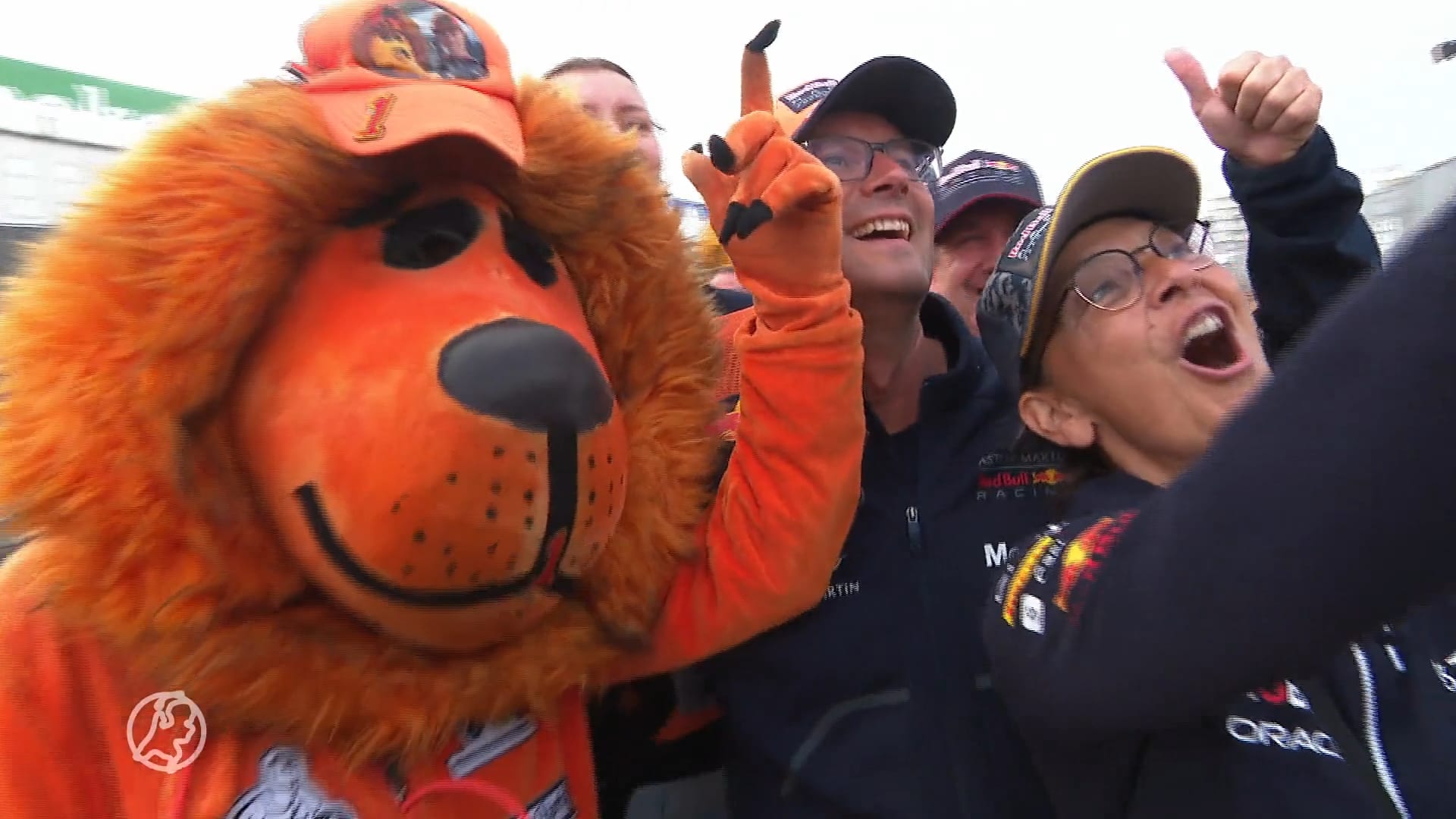 Oranjeleeuw Nard is hét feestbeest van het Oranjelegioen bij de Formule 1