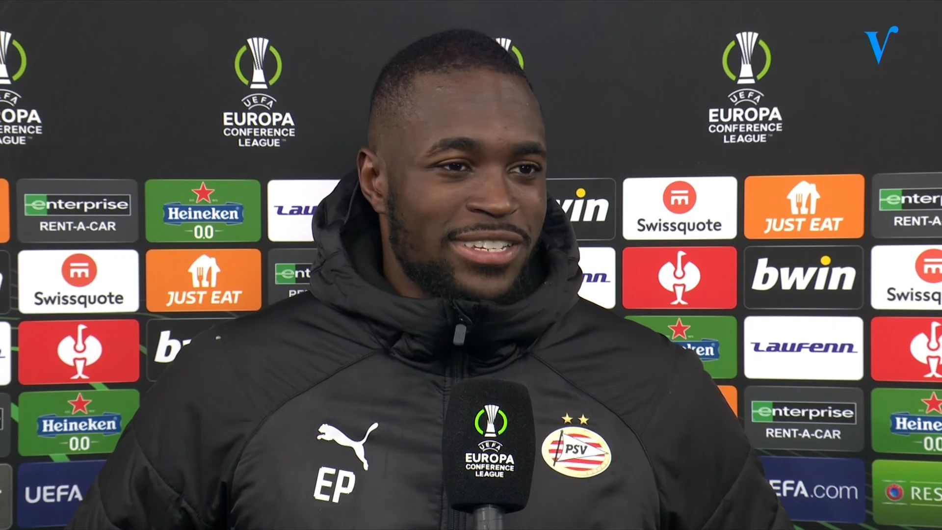 Mvogo: 'Ik ben heel blij met m'n clean sheet!'