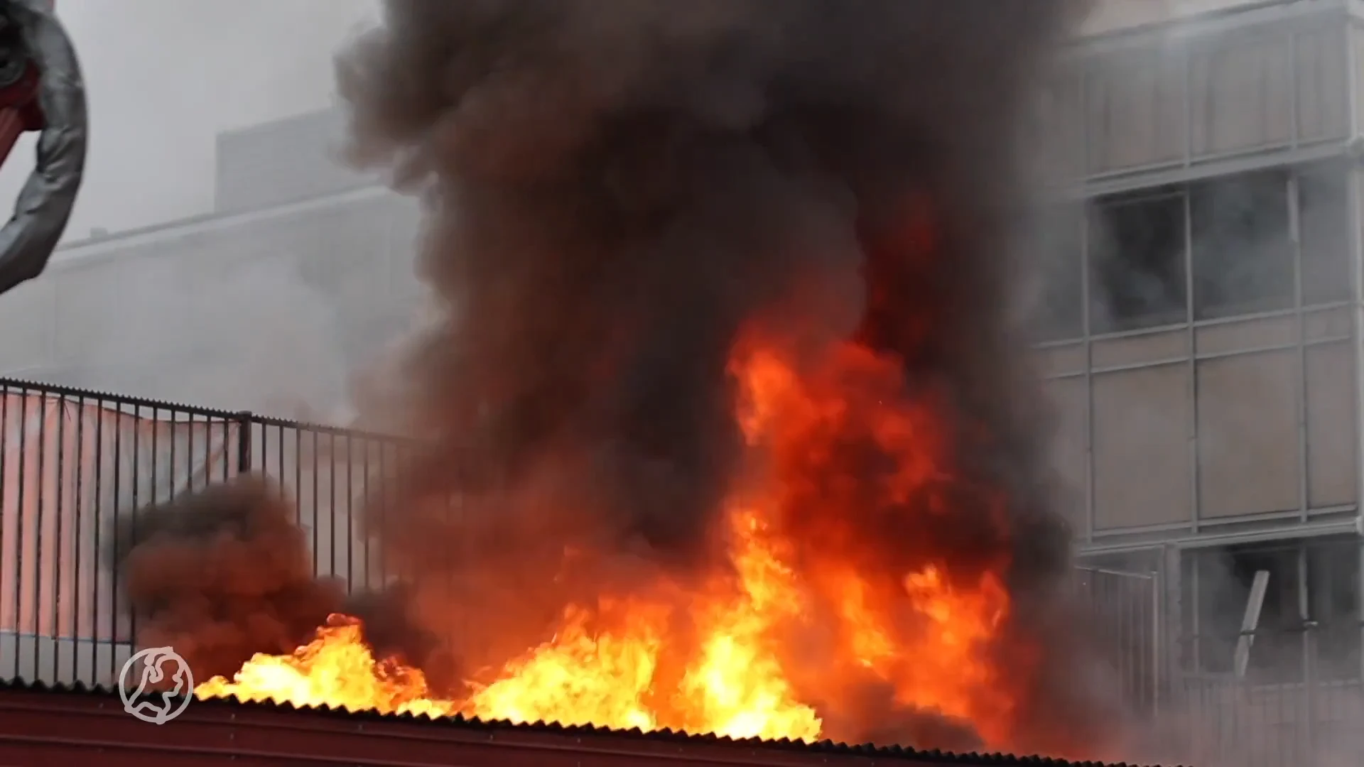 Grote brand in kantoorpand Rijswijk, A4 afgesloten