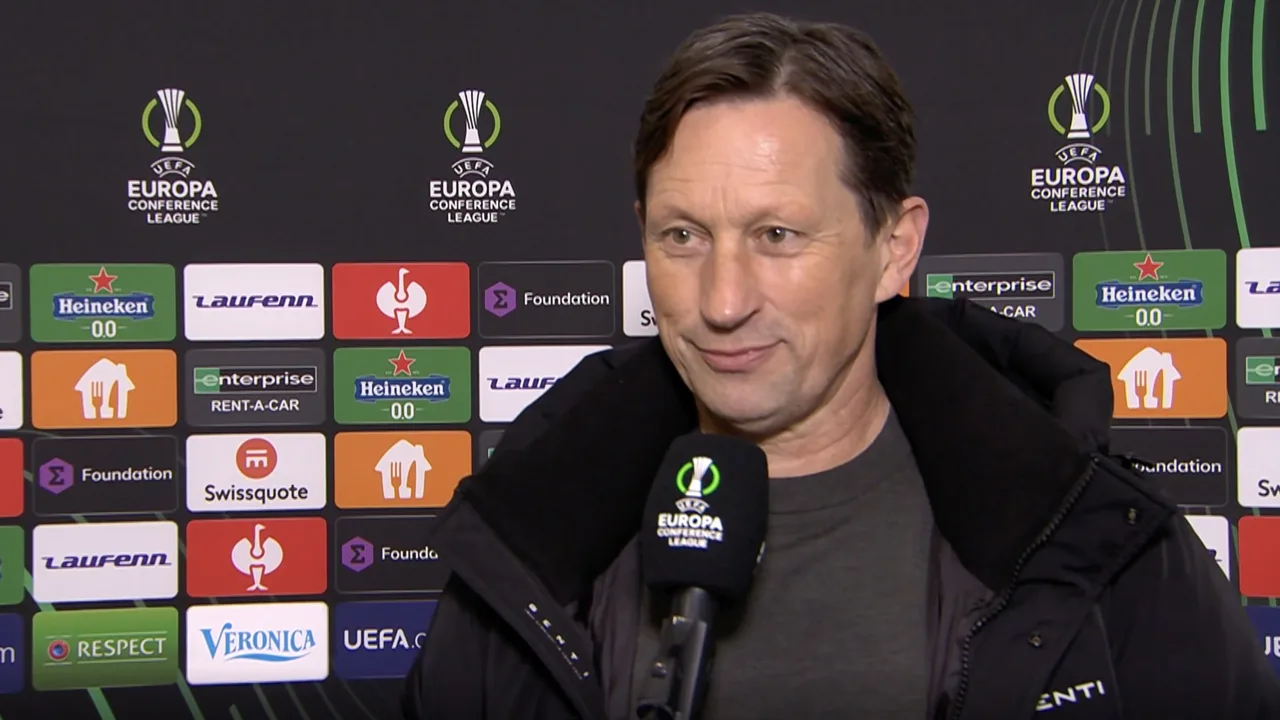 Schmidt tevreden na overwinning: 'Maccabi heeft geen kans gehad'